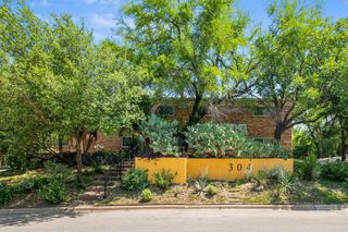 304 E 33rd ST 15, Austin, TX 78705