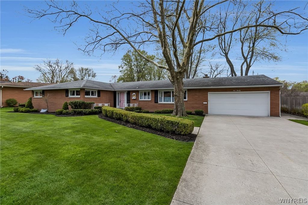 130 Troy Del Way, Amherst, NY 14221