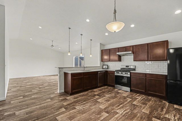 1041 Cooley Mill Lane, Vicksburg Vllg, MI 49097