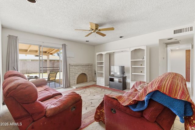 4401 W TURQUOISE Avenue, Glendale, AZ 85302