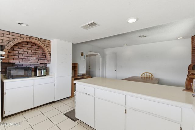 4401 W TURQUOISE Avenue, Glendale, AZ 85302