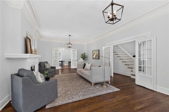 610 W Maple Avenue, Independence, MO 64050