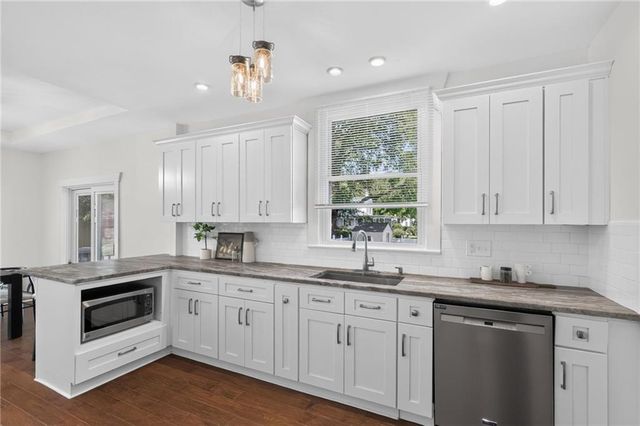 610 W Maple Avenue, Independence, MO 64050
