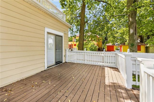 610 W Maple Avenue, Independence, MO 64050