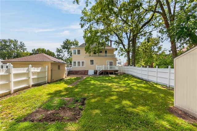 610 W Maple Avenue, Independence, MO 64050