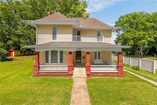 610 W Maple Avenue, Independence, MO 64050