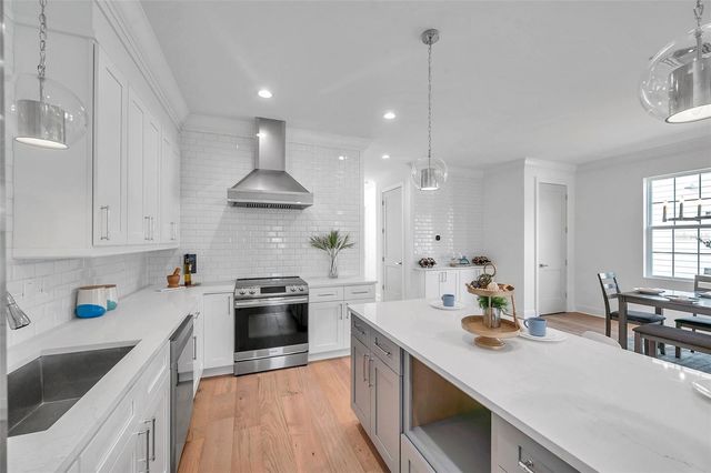 2369 BAHIA VISTA STREET, Sarasota, FL 34239
