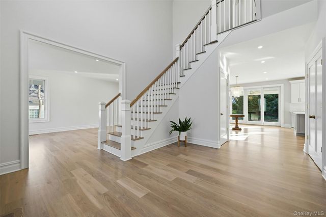 75 Crescent Court, Wading River, NY 11792