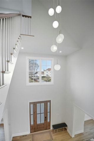 75 Crescent Court, Wading River, NY 11792