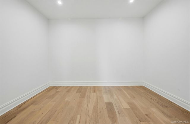 75 Crescent Court, Wading River, NY 11792