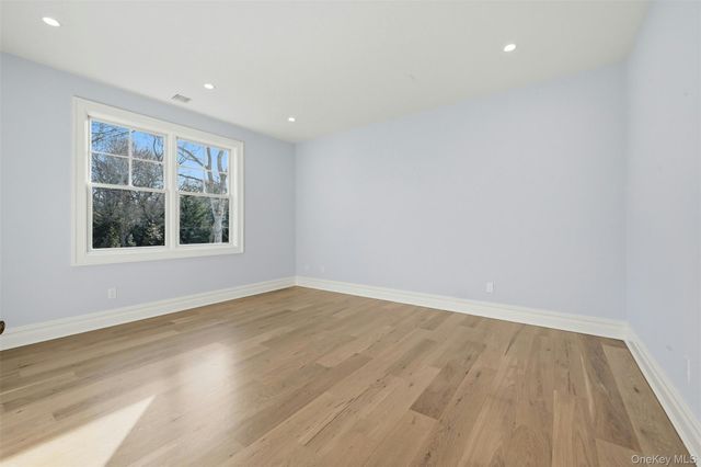 75 Crescent Court, Wading River, NY 11792