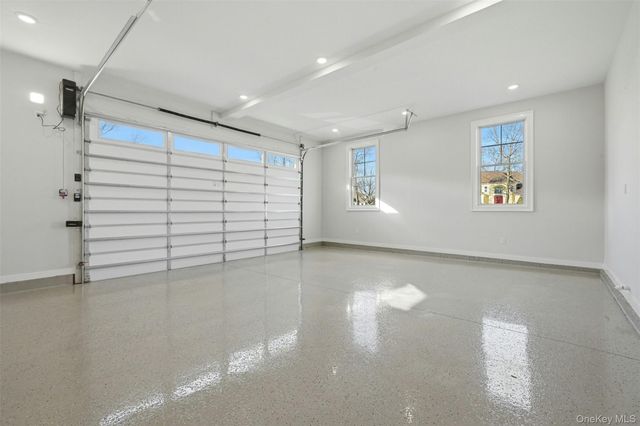 75 Crescent Court, Wading River, NY 11792