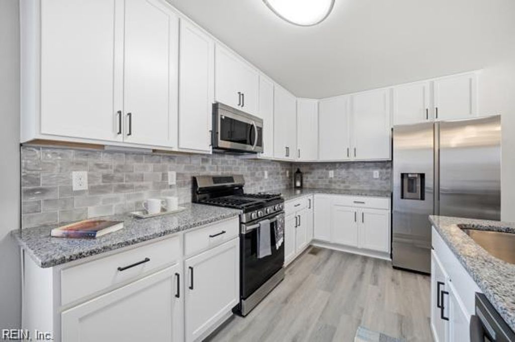 5006 Lacy CT, Suffolk, VA 23434