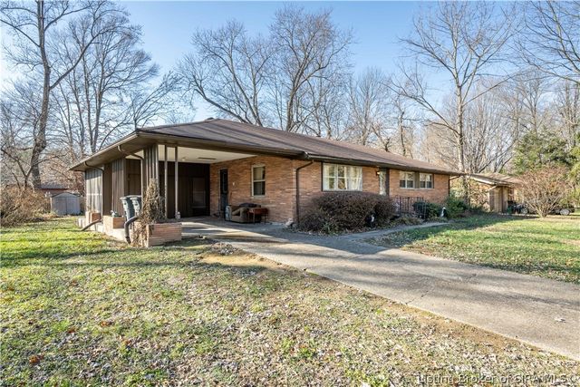 96 Forest Drive, Jeffersonville, IN 47130