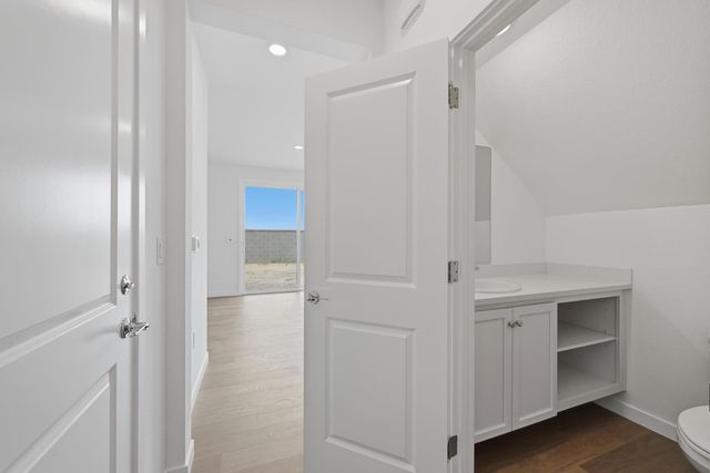 3161 Torrente Dr, Roseville, CA 95747