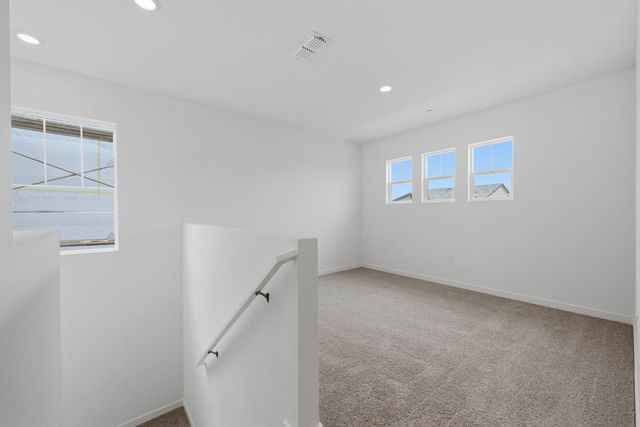3161 Torrente Dr, Roseville, CA 95747