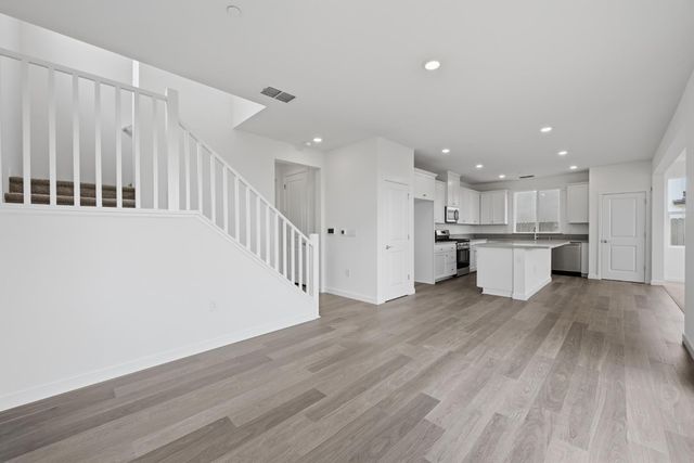 3161 Torrente Dr, Roseville, CA 95747