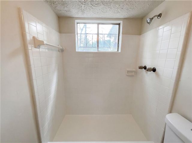 2385 Tarian Drive, Decatur, GA 30034