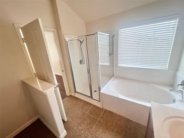 476 Nottingham LOOP, Kyle, TX 78640