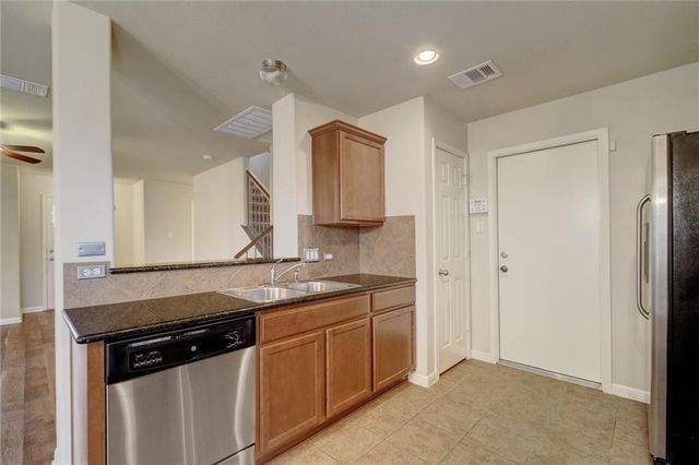 476 Nottingham LOOP, Kyle, TX 78640