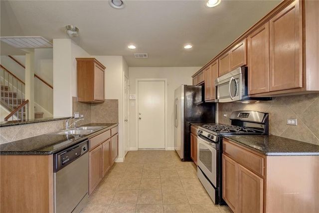 476 Nottingham LOOP, Kyle, TX 78640