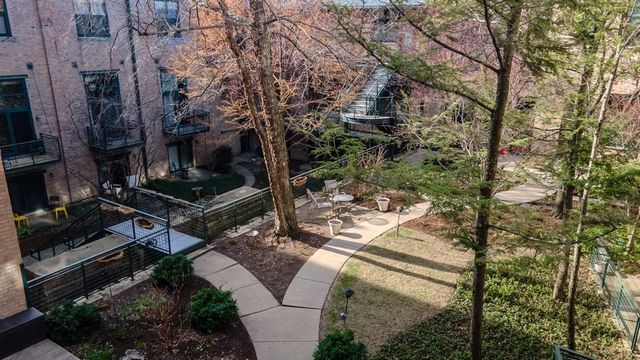 601 LINDEN Place 219, Evanston, IL 60202