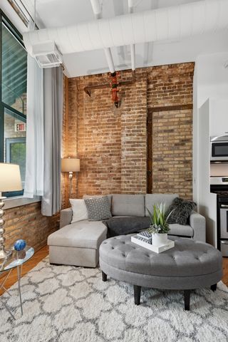 601 LINDEN Place 219, Evanston, IL 60202