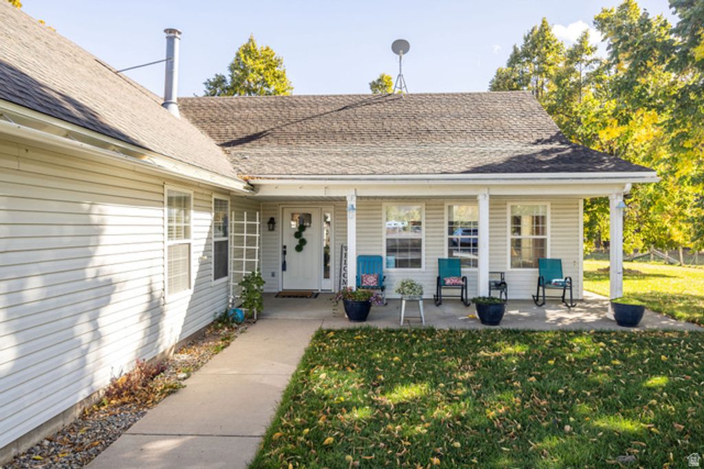 883 E 11000 S, Avon, UT 84328