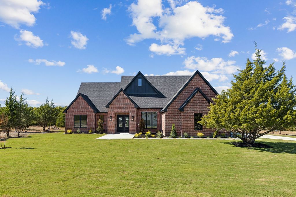 3031 Stonebriar, Waxahachie, TX 75165