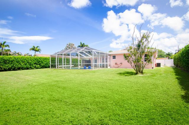 613 Oak Terrace, Jupiter, FL 33458
