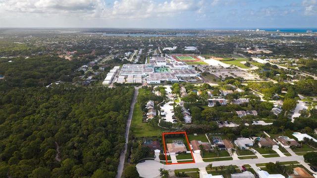 613 Oak Terrace, Jupiter, FL 33458