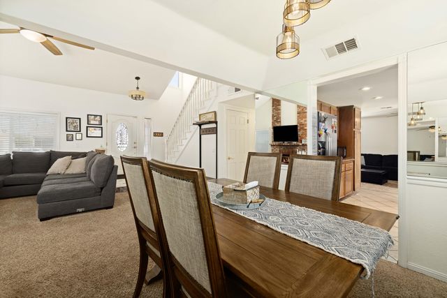 1662 W Lumber Street, Lancaster, CA 93534