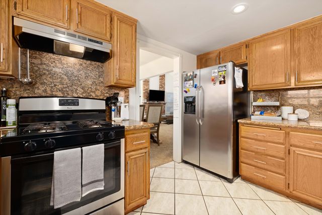 1662 W Lumber Street, Lancaster, CA 93534