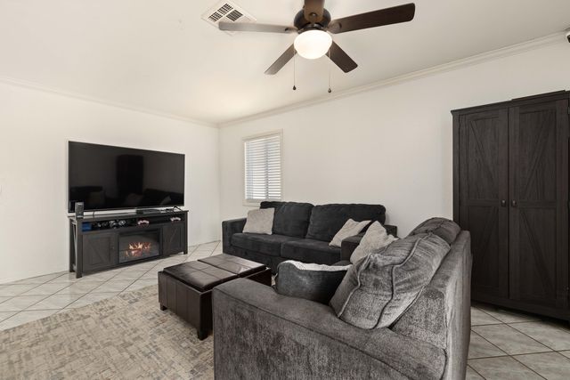 1662 W Lumber Street, Lancaster, CA 93534