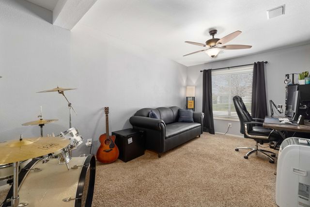 1662 W Lumber Street, Lancaster, CA 93534