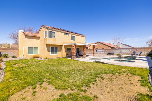 1662 W Lumber Street, Lancaster, CA 93534