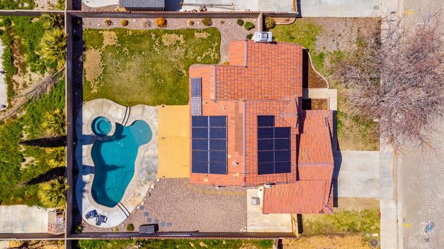 1662 W Lumber Street, Lancaster, CA 93534