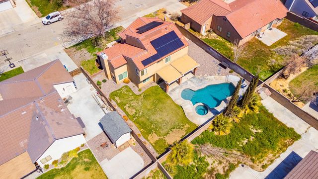 1662 W Lumber Street, Lancaster, CA 93534