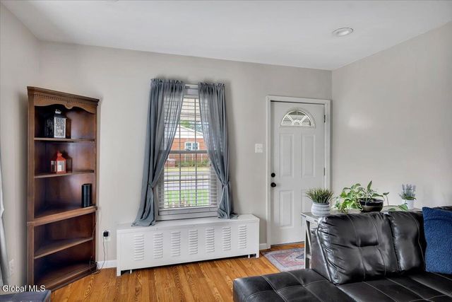 1009 N Westcott Road, Rotterdam, NY 12306