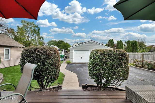 1009 N Westcott Road, Rotterdam, NY 12306