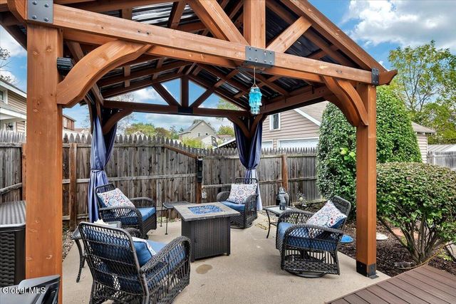 1009 N Westcott Road, Rotterdam, NY 12306