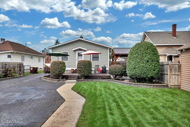 1009 N Westcott Road, Rotterdam, NY 12306