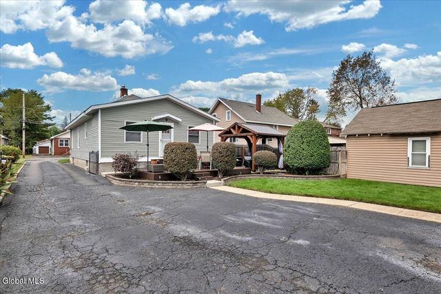 1009 N Westcott Road, Rotterdam, NY 12306