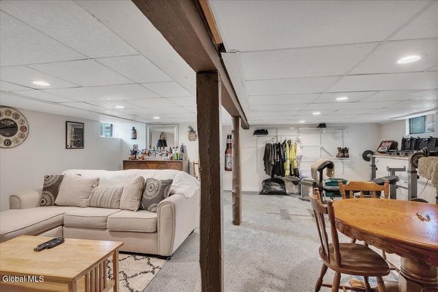 1009 N Westcott Road, Rotterdam, NY 12306