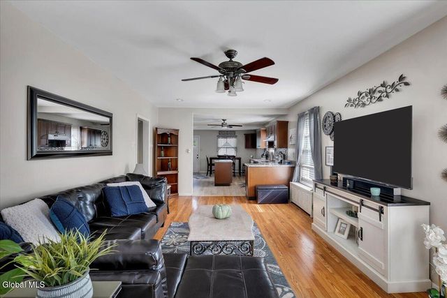 1009 N Westcott Road, Rotterdam, NY 12306