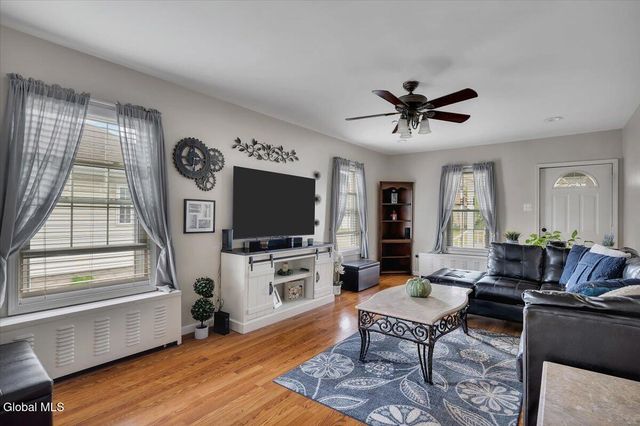 1009 N Westcott Road, Rotterdam, NY 12306