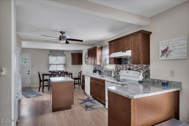 1009 N Westcott Road, Rotterdam, NY 12306