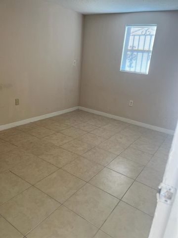 9219 N 28TH STREET, Tampa, FL 33612