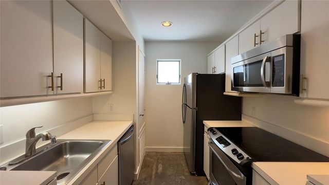 4214 Buena Vista Street 8, Dallas, TX 75205