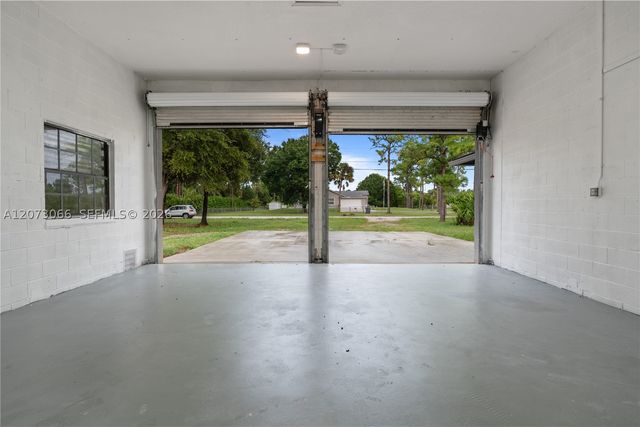 7261 140th Ave N, West Palm Beach, FL 33412